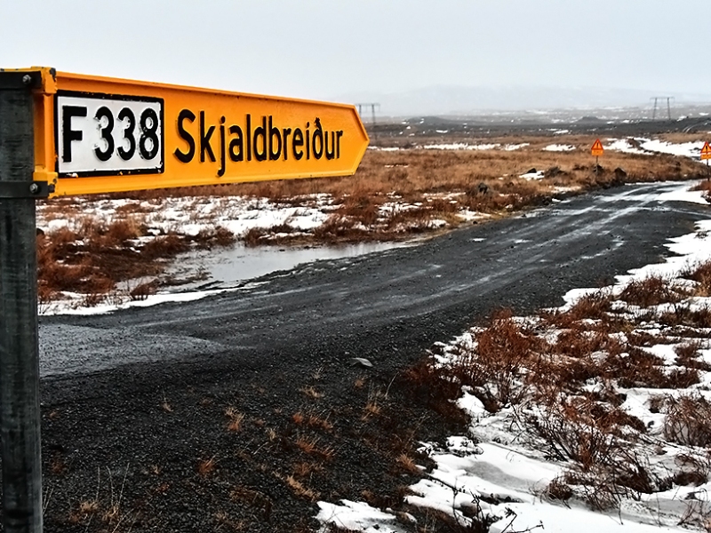 Finding Myself at 65°N – The Solo Icelandic Winter Adventure Day 1: Reykjanes & Golden Circle